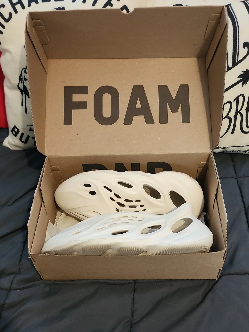 Authentic Adidas Yeezy Foam Runners With Box Size 12 White